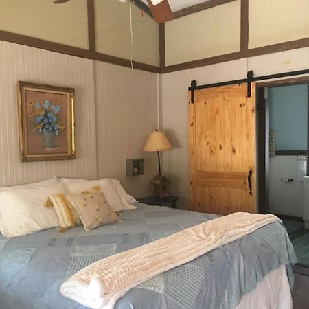 Acorn Hideaways Canton Sweet Tweet Guesthouse King Bed Eksteriør billede